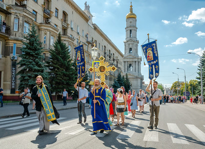 В Харькове состоялся Крестный ход (ФОТО)
