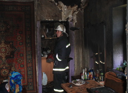 Семья пострадала от угара на пожаре (ФОТО)