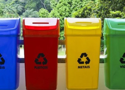 Сортировка мусора в школах и благотворительные эко-инициативы - новые проекты Молодежного совета