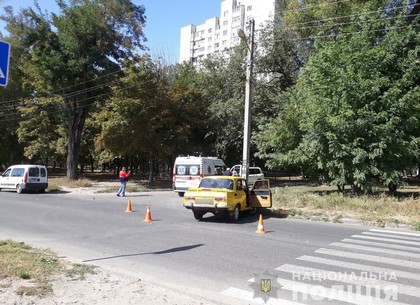 Ушибы и переломы: на Одесской подросток попал под машину (ФОТО)