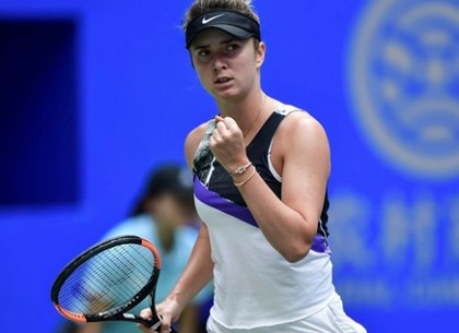 Воспитанница харьковского тенниса победила россиянку на элитном турнире в Китае