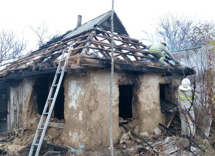 Кегичевский район: во время ликвидации пожара в частном доме обнаружено погибшую женщину (ФОТО)