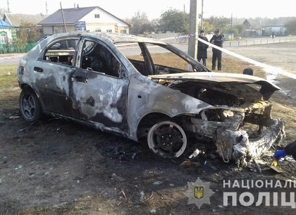 Мужчина сгорел в автомобиле: полиция расследует умышленное убийство (ФОТО)