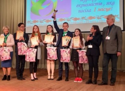 Блестящая победа юных экономистов на XV Всеукраинском турнире (ФОТО)