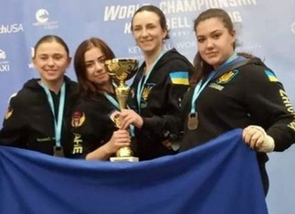 Харьковская силачка победила на чемпионате мира по гиревому спорту