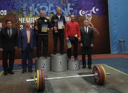 Харьковские тяжелоатлеты выиграли домашний турнир