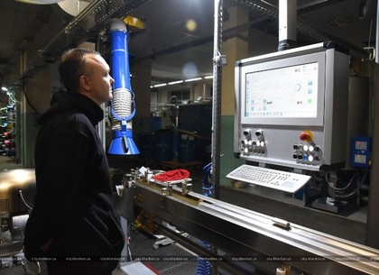 Депутатам горсовета показали новую производственную линию завода «Южкабель» (ФОТО)