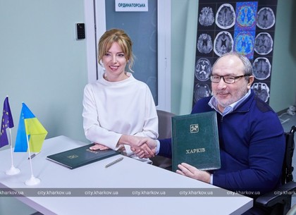 Геннадий Кернес открыл диагностический центр с МРТ последнего образца (ФОТО)