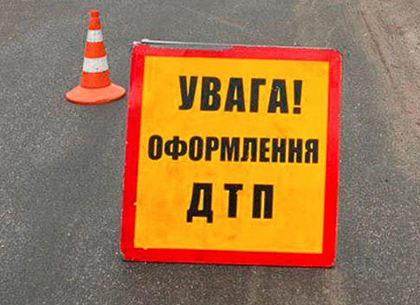 ДТП: два авто не поделили перекресток на Салтовке (ФОТО)
