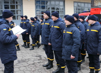 22 спасателя 2-ой ГПСЧ Харькова приняли присягу и сразу же приступили на дежурства (ФОТО