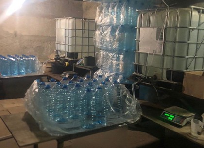 Полиция изъяла 12 тонн спирта (ФОТО)