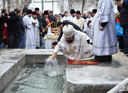 Крещение в Харькове: Где, когда и на каких источниках освятят воду (СПИСОК)