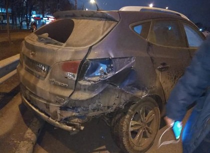 Припаркованный автомобиль депутата горсовета снесли в центре Харькова (ФОТО)