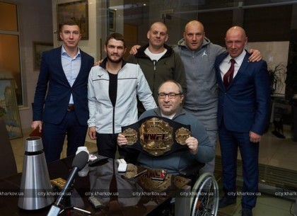 Геннадій Кернес зустрівся з чемпіоном світу з боїв без правил (ФОТО)