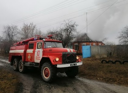 Пожар оставил семью без крыши над головой (ФОТО)