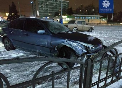 На Московском проспекте ночью снесли забор (ФОТО)