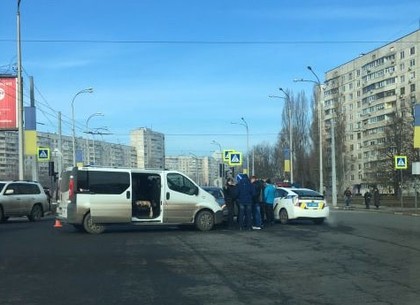 ДТП на Алексеевке: Renault не успел на свой светофор