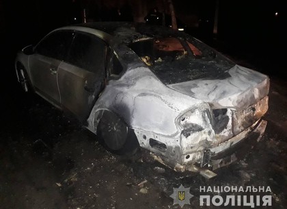 Ночью в Харькове обливали бензином и поджигали автомобили (ВИДЕО, ФОТО)
