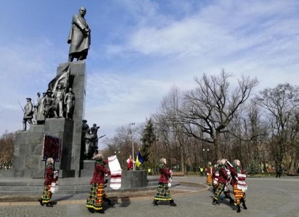 В Харькове отметили день рождения Кобзаря (ФОТО)