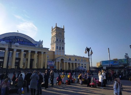 В Харькове снова ищут взрывчатку: на вокзале, в роддомах, торговых центрах и на автовокзалах