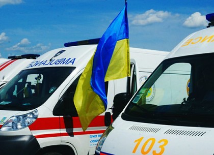 Харьковские медики с помощью флеш-мобов призывают горожан придерживаться карантина (ФОТО)