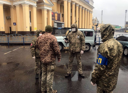 В Харькове удвоили количество военных патрулей (ВИДЕО)