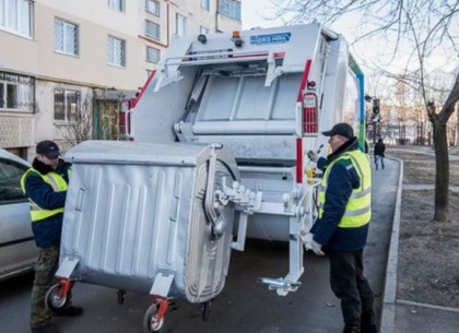В Харькове изменили график вывоза мусора и занялись контейнерами