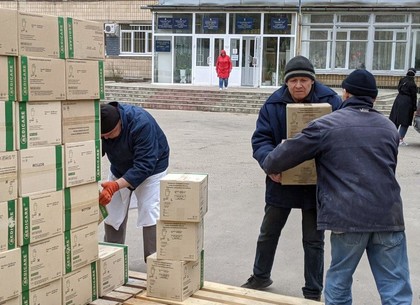 Харьков получил гуманитарный груз от Офиса Президента (ФОТО)