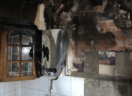 Перед рассветом в тихом центре Харькова загорелась кухня
