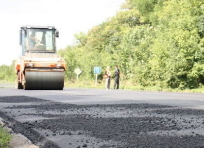 Дорожники рассказали, когда закончат восстановление дороги Чугуев - Меловое