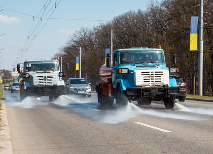 В Харькове начали дезинфицировать улицы (ФОТО, обновлено)