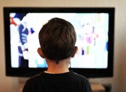 Сьогодні на телеканалах стартують онлайн-уроки для школярів
