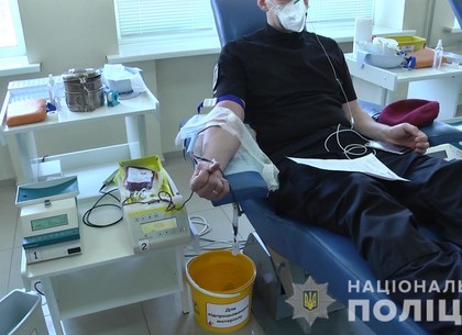 На призыв стать донорами крови откликнулись спецназначенцы (ФОТО)