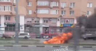 На проспекте Гагарина ярким факелом загорелось авто (ФОТО, ВИДЕО)