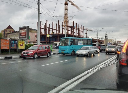 ДТП с маршруткой на Гагарина: водителей предупреждают о пробке