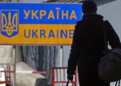 Правительство запретило украинцам выезжать из страны на заработки