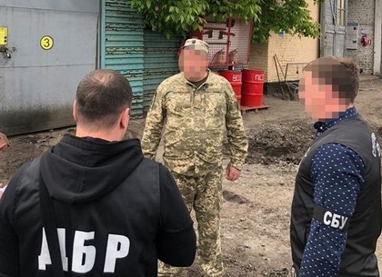 В воинской части Харькова подпольно торговали бензином и ГСМ (ФОТО)