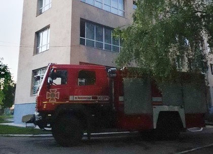 Пожар в Красноградской больнице: спасатели эвакуировали больных (ФОТО)