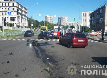ДТП в Харькове: серьезно пострадал мотоциклист (ФОТО)