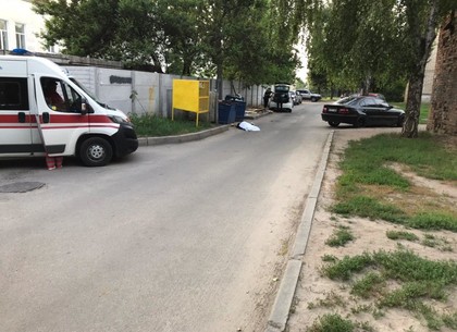 Женщина умерла посреди улицы в Харькове