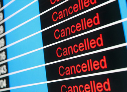 В харьковском аэропорту отменили рейсы в Киев и Львов