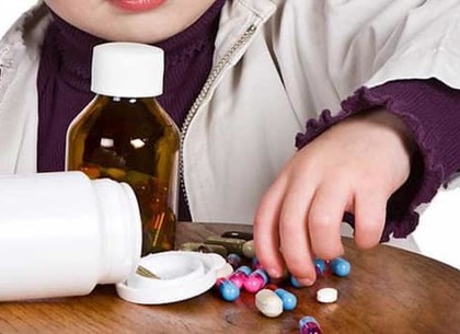 Двухлетний ребенок наглотался таблеток