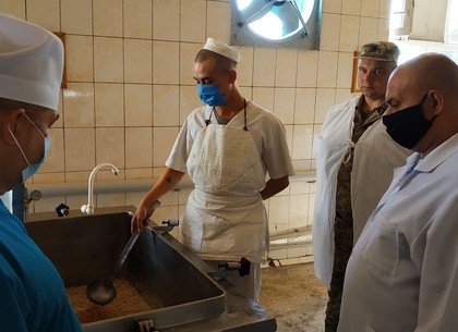 В тюрьме под Харьковом шерстят сотрудников, улучшают питание и борются с отравлениями (ФОТО)