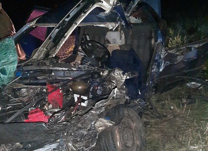 ДТП двух Volkswagen: пострадавшего водителя вырезали спасатели (ФОТО)
