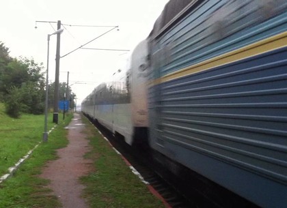Коронавирус: Укрзалізниця отменила остановку поездов в Луцке и Тернополе