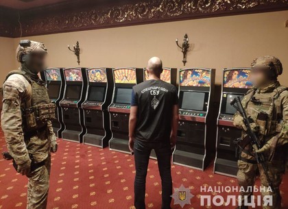 Игровые автоматы прекратили работу на Юбилейном и Московском проспектах (ФОТО)