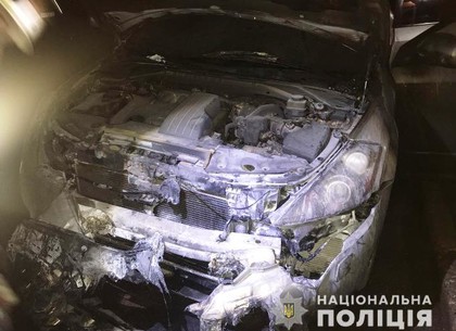 ФОТО: Полиция расследует поджог автомобиля на Салтовке (МВД)