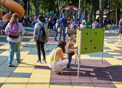 В парке Горького открылся первый в Харькове инклюзивный детский комплекс (Горсовет)