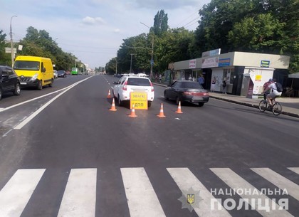ФОТО: В Харькове объявлен «Перехват» для поимки водителя, сбившего женщину на пешеходном переходе (Полиция)