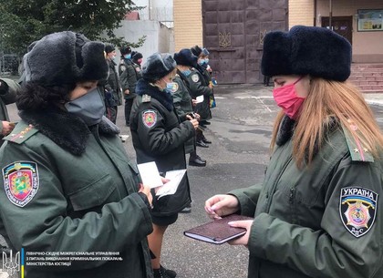 ФОТО: Харьковских военных и охранников переодели в зимнюю форму (СВУИУН)
